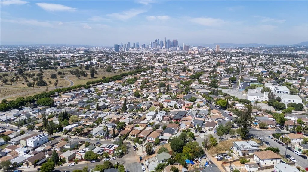 3303 Floral Drive