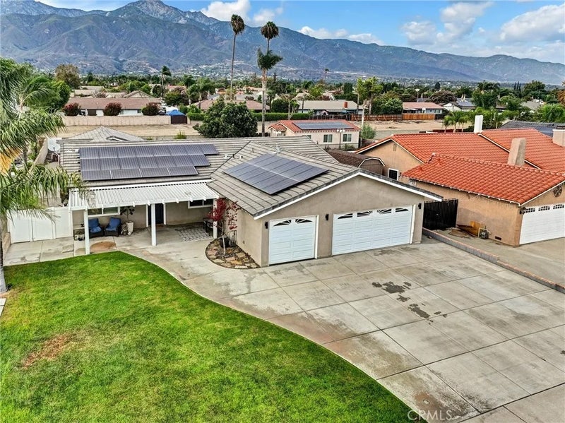 9220 Highland