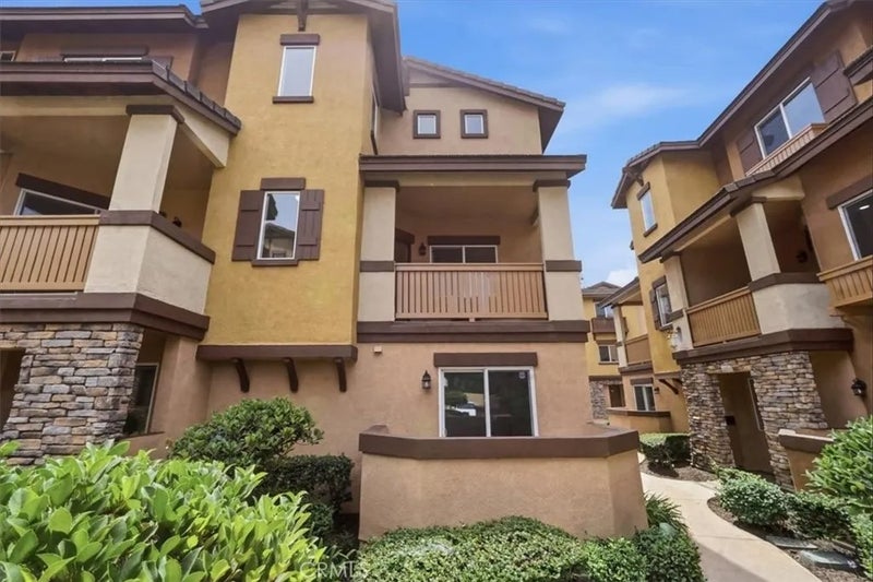 511 N Lark Ellen F