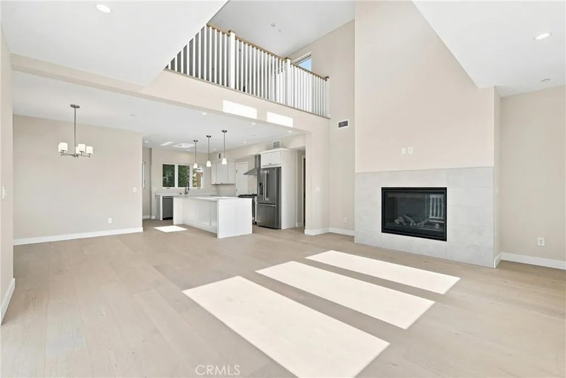 109 N Francisca Avenue