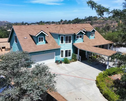 1249 la Cresta Blvd, El Cajon, CA 92021 - #: 260018240