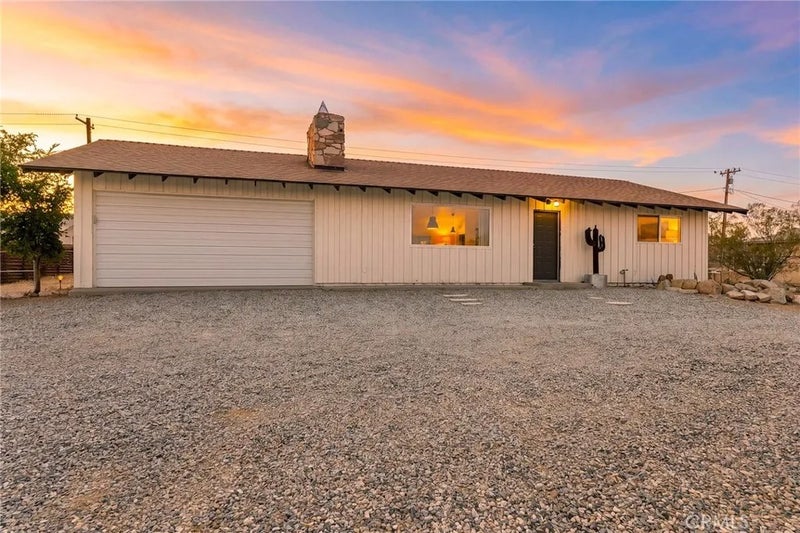 60229 La Mirada Trail