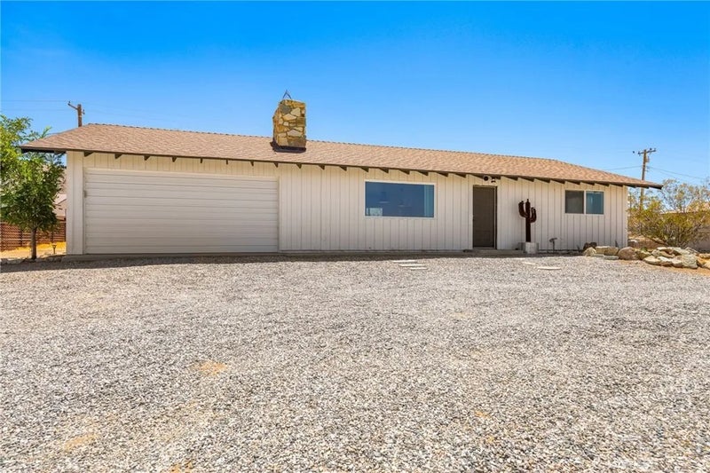 60229 La Mirada Trail