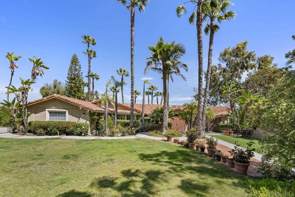 Photo of 6518 Monte Fuego, Rancho Santa Fe, CA 92067 (MLS # 260018890)