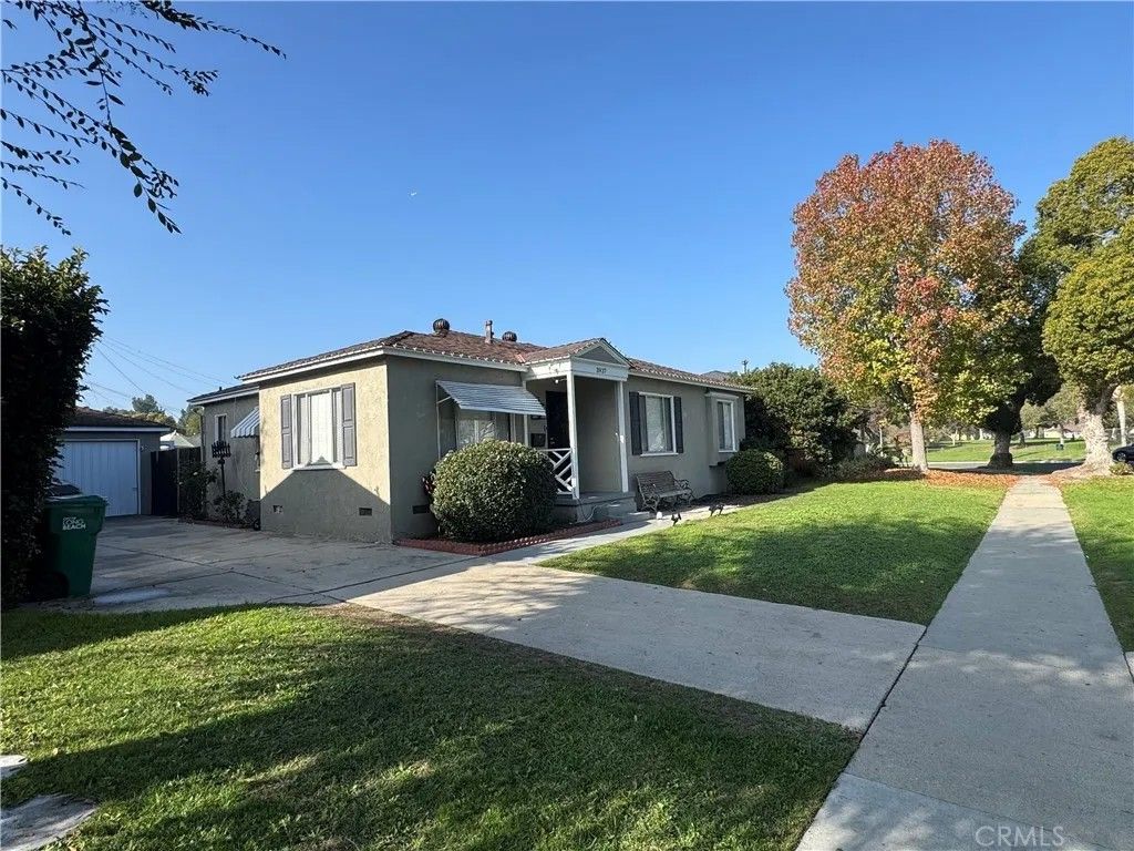 Photo of 3937 Charlemagne Ave, Long Beach, CA 90808 (MLS # DW25277722)