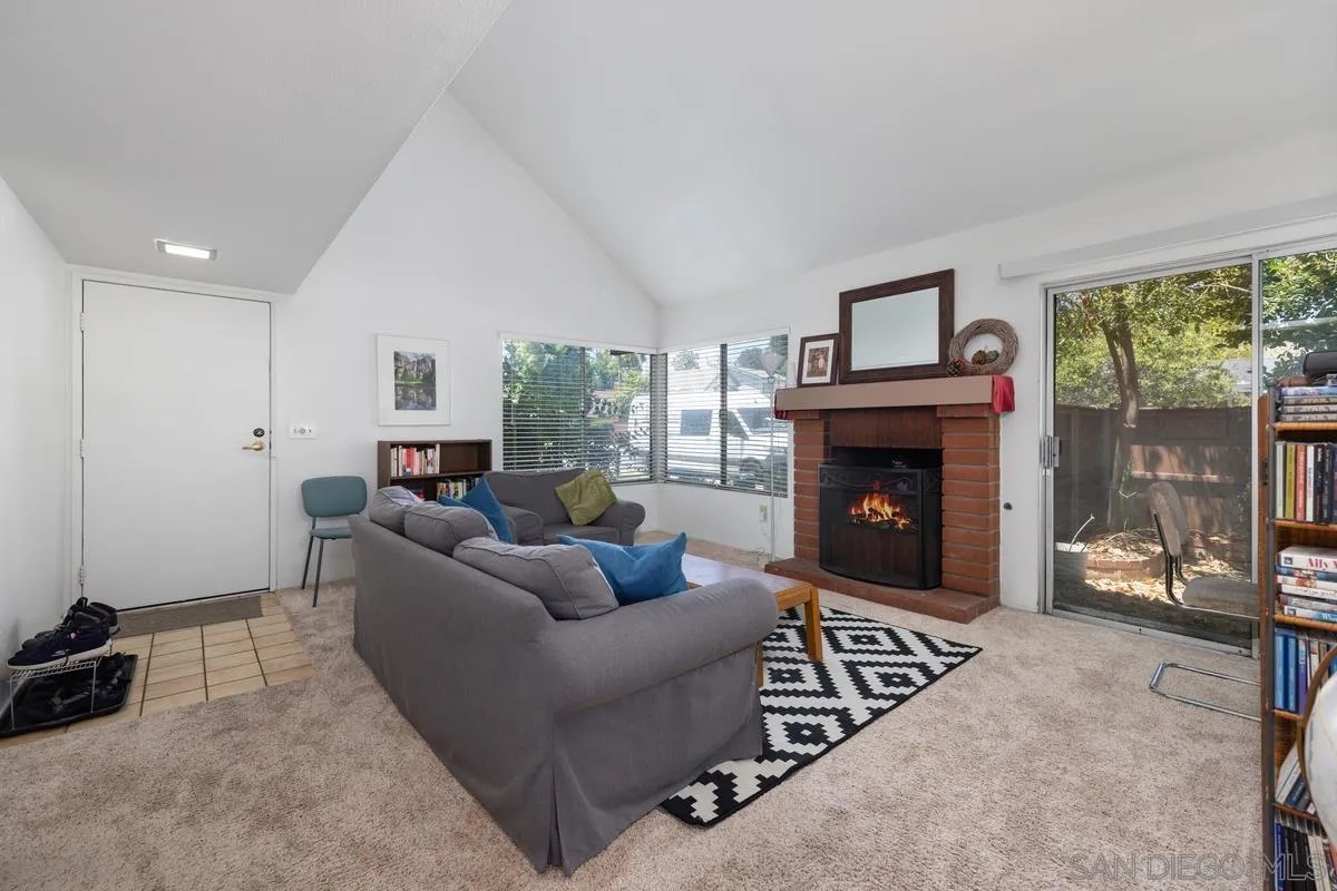 10751 Cariuto Ct