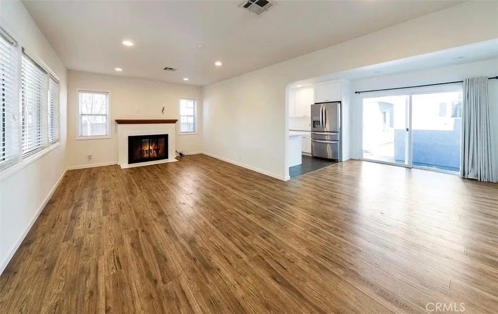Photo of 11613 Haynes Street, North Hollywood, CA 91606 (MLS # SR26085743)