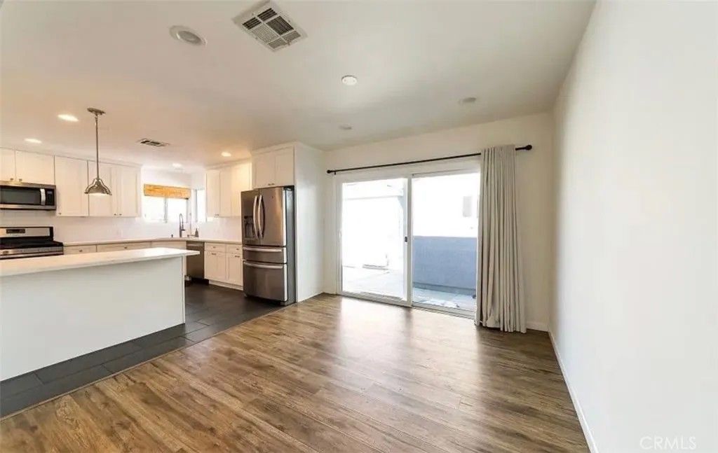 Photo of 11613 Haynes Street, North Hollywood, CA 91606 (MLS # SR26085743)