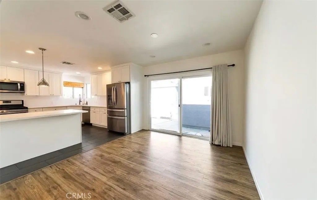 Photo of 11613 Haynes Street, North Hollywood, CA 91606 (MLS # SR26085743)