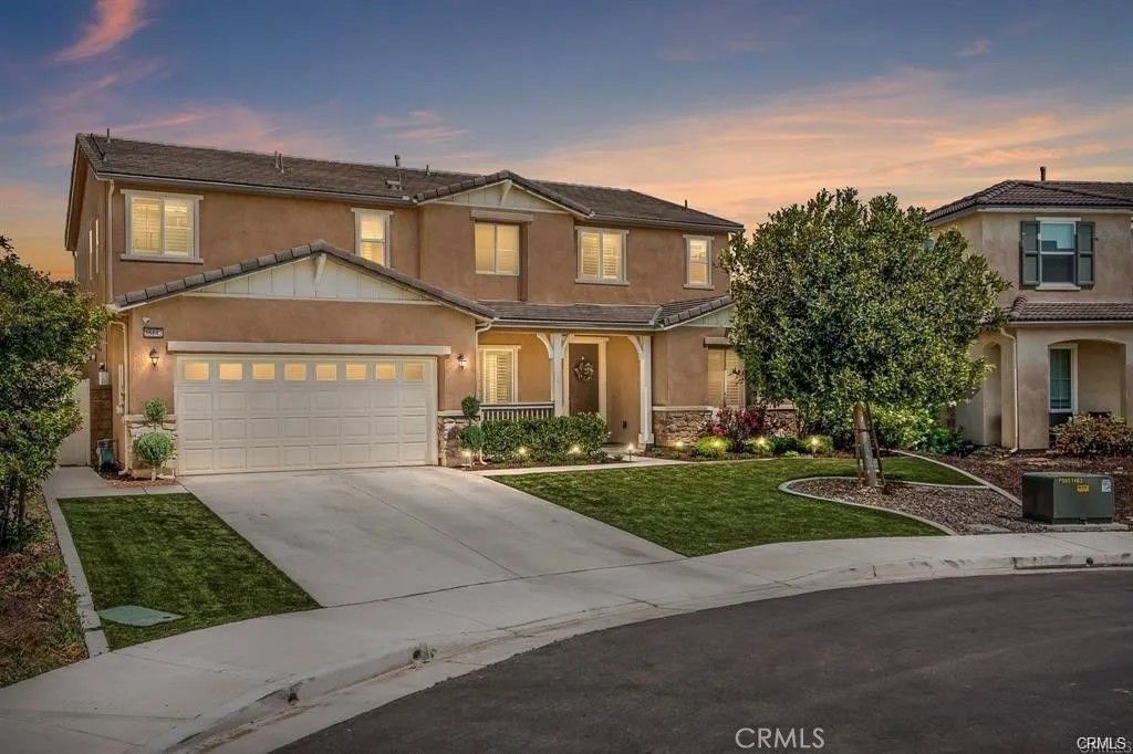 Photo of 35142 Heritage Pointe Drive, Murrieta, CA 92563 (MLS # SW26035433)