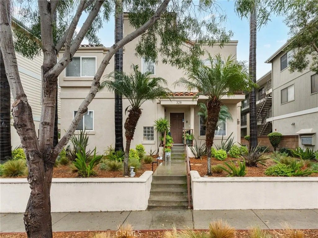 Photo of 328 Virginia Street #4, El Segundo, CA 90245 (MLS # SB26038642)