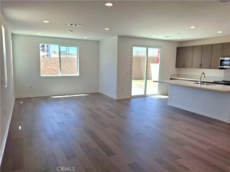 31309 Sutherland Pass
