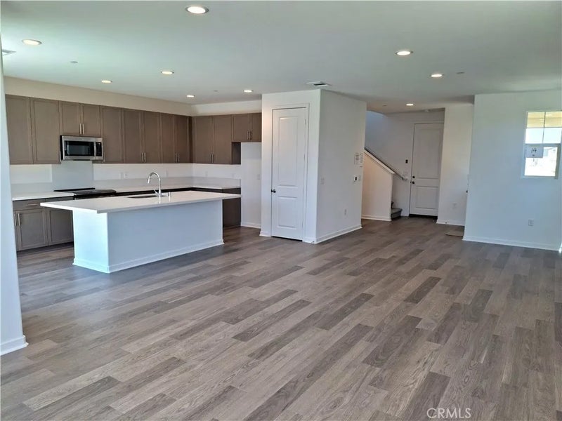 31309 Sutherland Pass