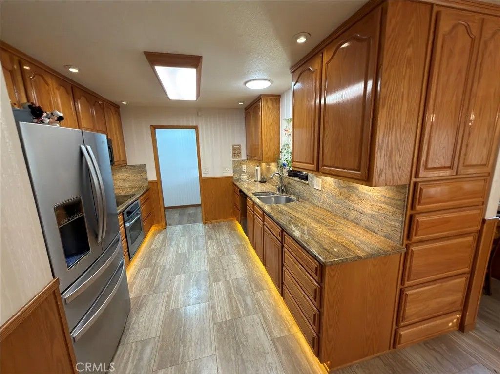 Photo of 4 Rockridge, Oroville, CA 95966 (MLS # SN26007714)