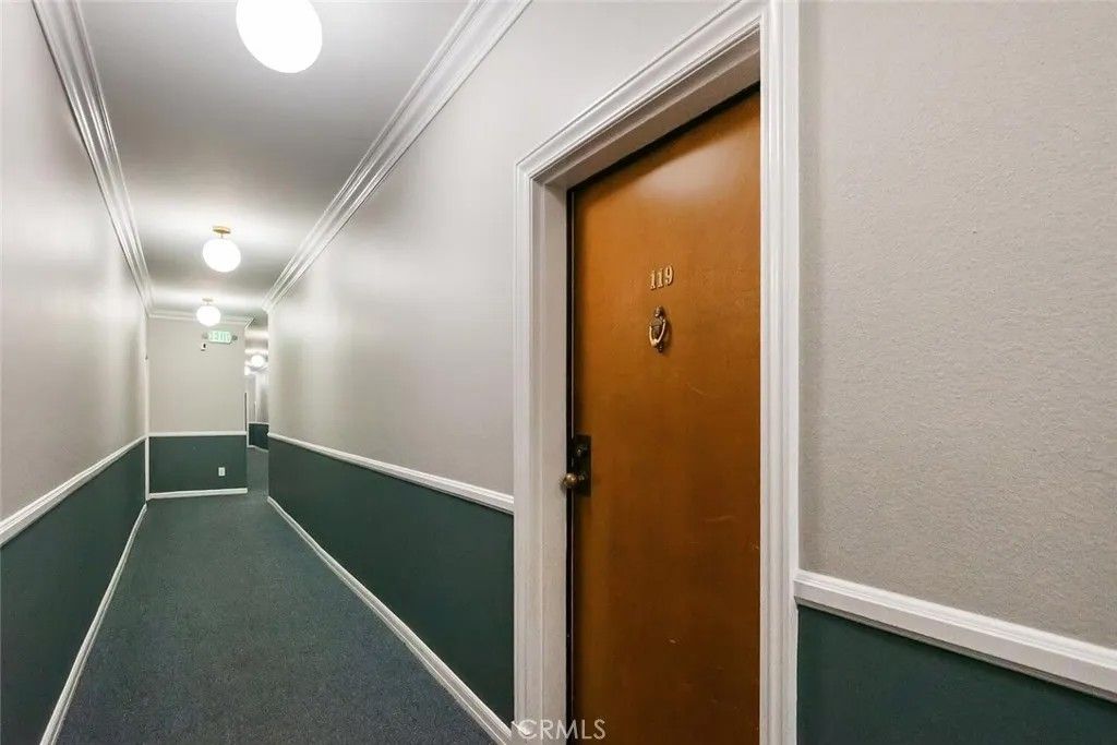 Photo of 13331 Moorpark St #119, Sherman Oaks, CA 91423 (MLS # SR26054659)