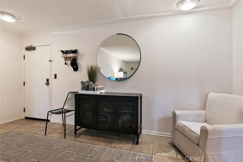 Photo of 13331 Moorpark St #119, Sherman Oaks, CA 91423 (MLS # SR26054659)