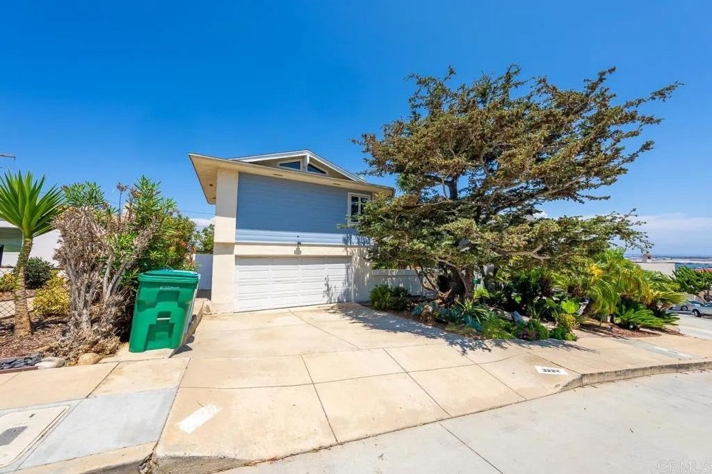 Photo of 3222 Hill Street, San Diego, CA 92106 (MLS # PTP2606148)