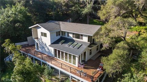 Photo of 330 S Topanga Canyon Blvd, Topanga, CA 90290 (MLS # SR26020308)