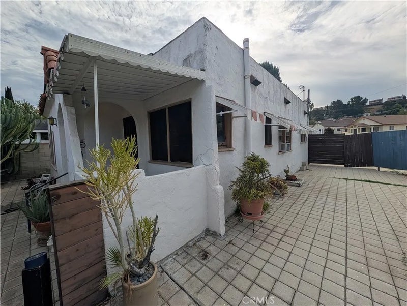 1168 Knoll Drive
