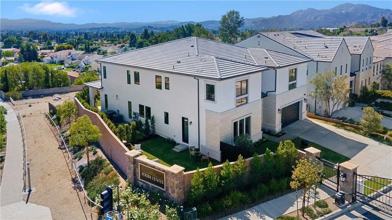 20500 Edgewood Court