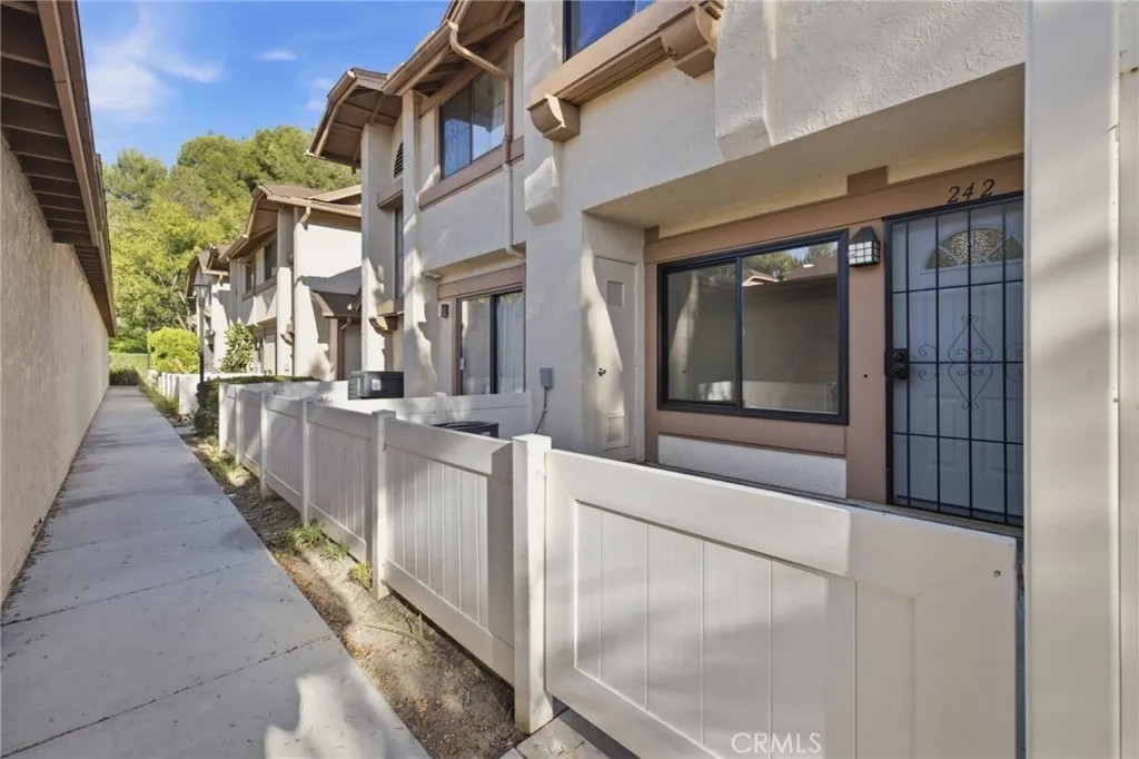 2351 Sutter Way 242