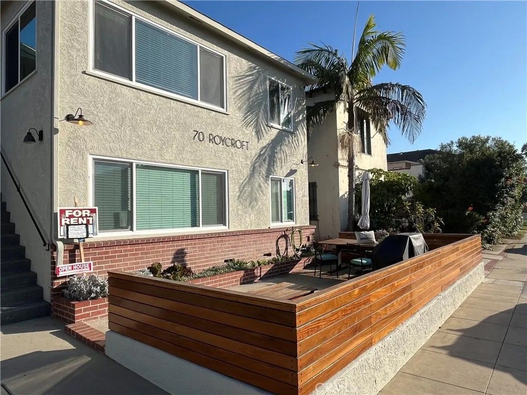 Photo of 70 Roycroft Avenue #A, Long Beach, CA 90803 (MLS # RS26006819)