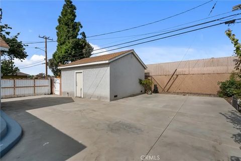 Tiny photo for 6303 Droxford St, Lakewood, CA 90713 (MLS # MB25248245)