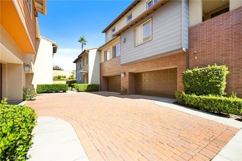 Tiny photo for 12386 Hollyhock Drive #1, Rancho Cucamonga, CA 91739 (MLS # CV25230831)