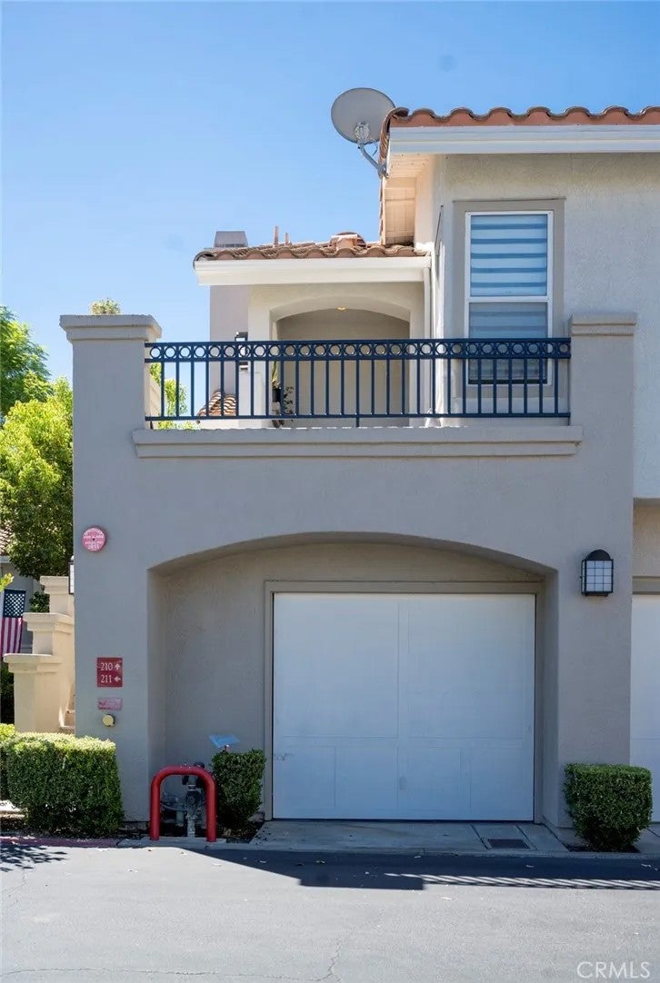 210 California Court