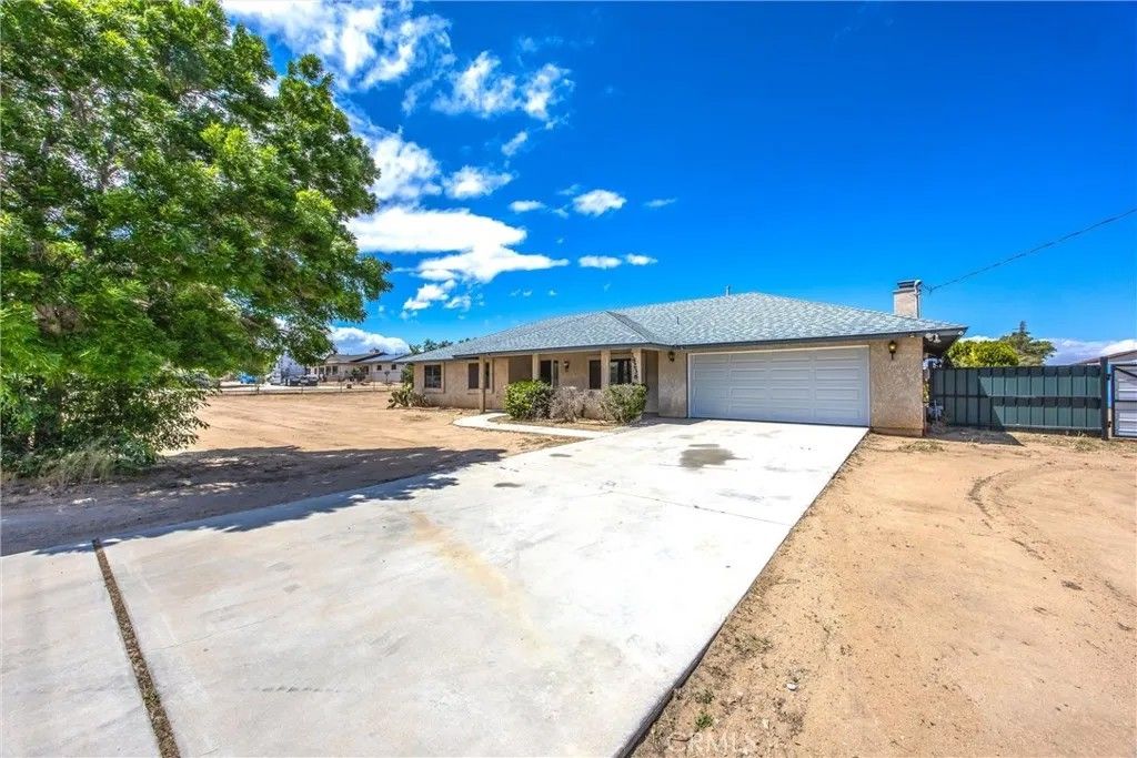 Photo of 18236 Cherry Street, Hesperia, CA 92345 (MLS # HD26087390)