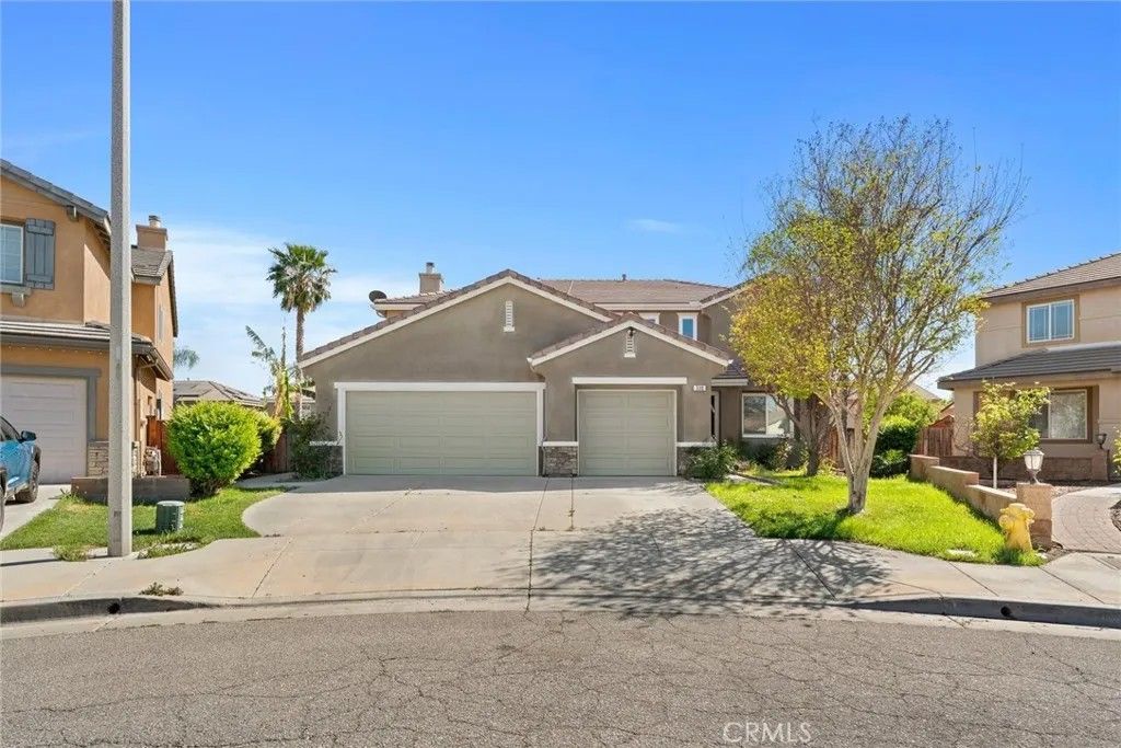 Photo of 330 Palo Santa Way, San Jacinto, CA 92582 (MLS # SW26063919)