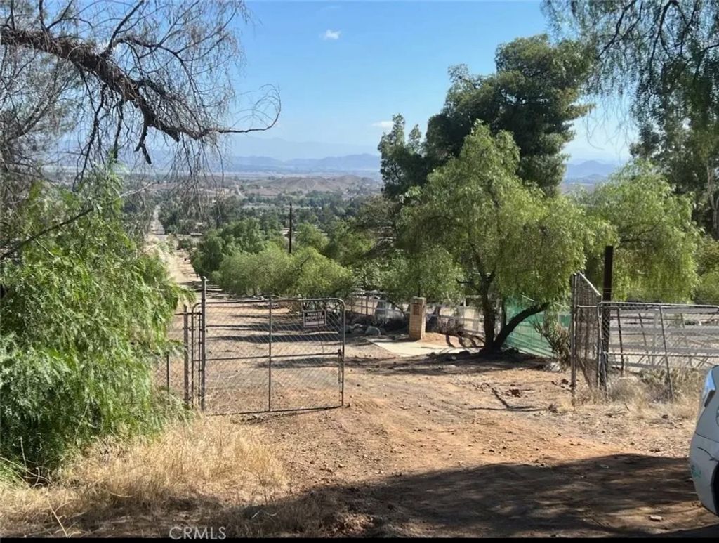 Photo of 0 Olive Ave, Perris, CA 92570 (MLS # AR26032212)