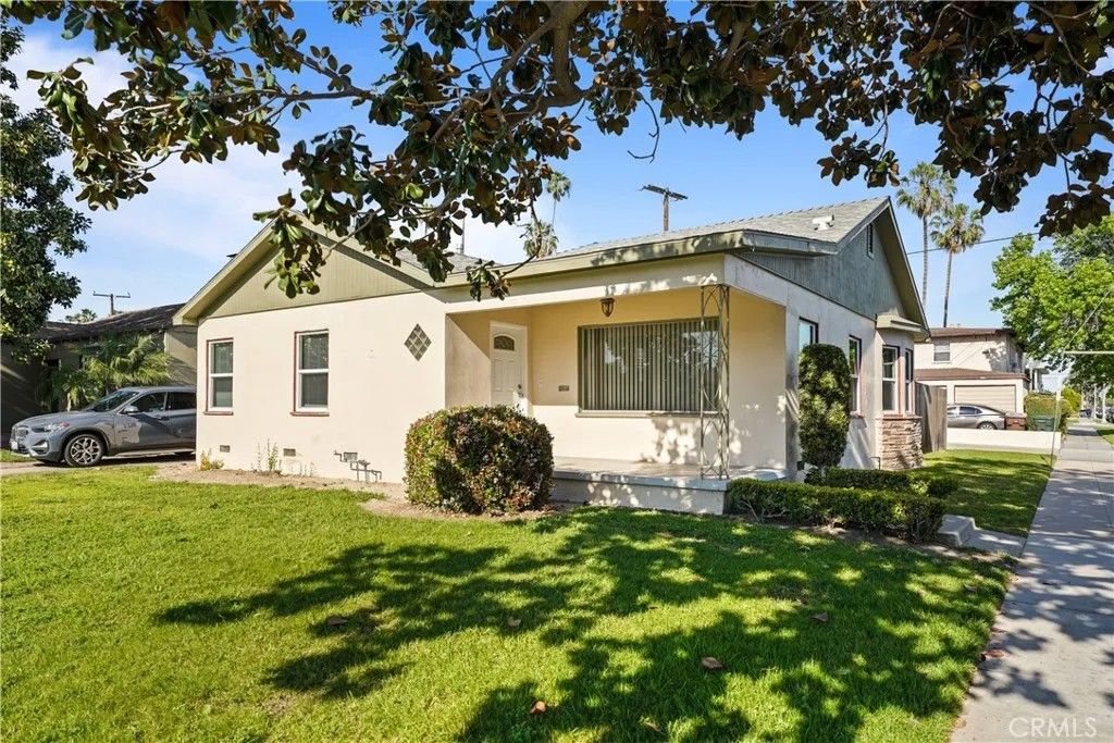 Photo of 800 N Clementine Street, Anaheim, CA 92805 (MLS # PW26064189)