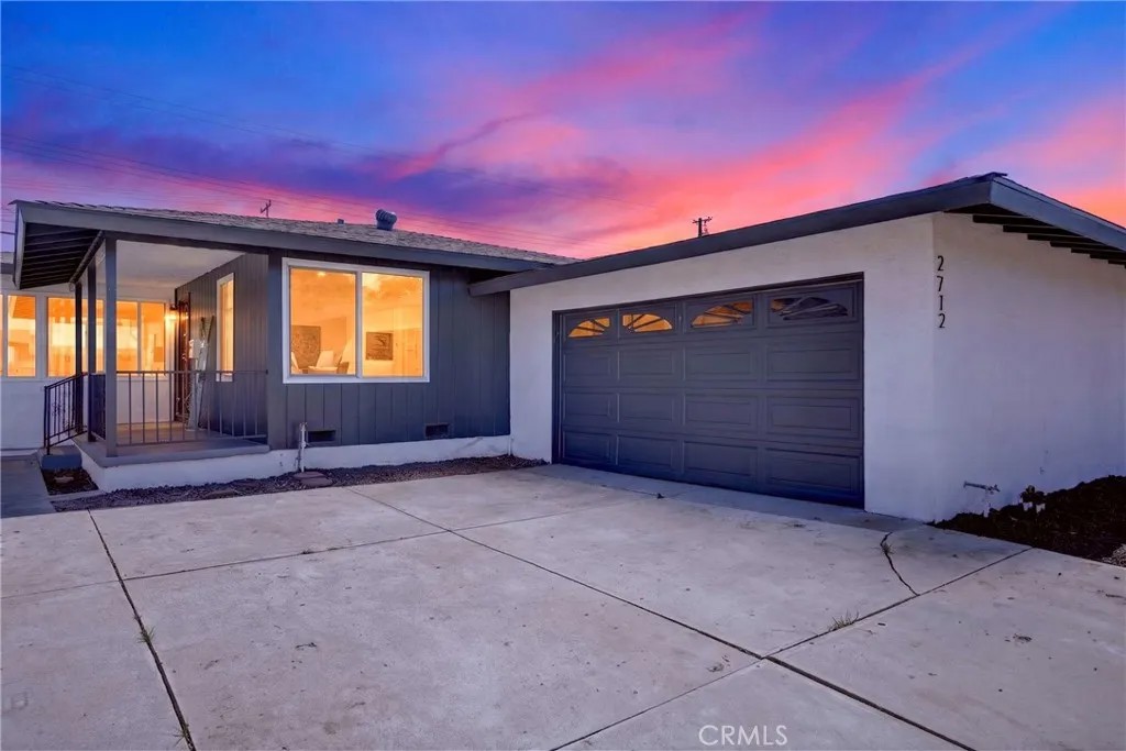 2712 W 134th Place