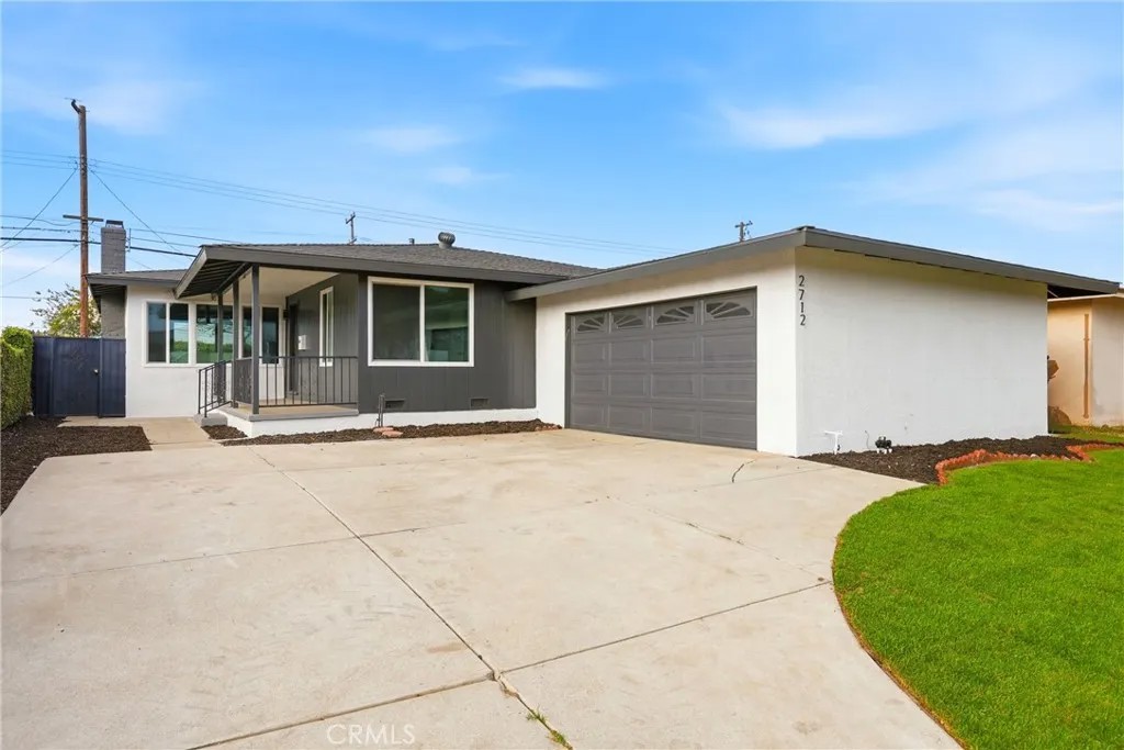 2712 W 134th Place