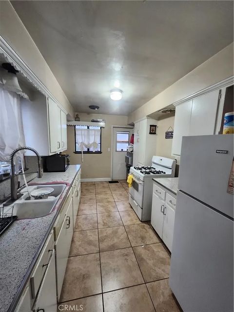 Tiny photo for 9236 Mango Ave, Fontana, CA 92335 (MLS # HD25282114)