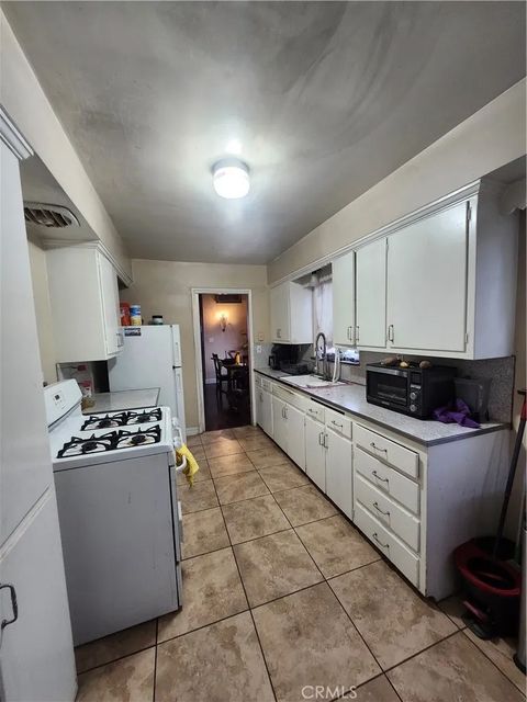 Tiny photo for 9236 Mango Ave, Fontana, CA 92335 (MLS # HD25282114)