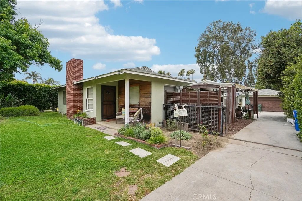 8905 Arrington Avenue