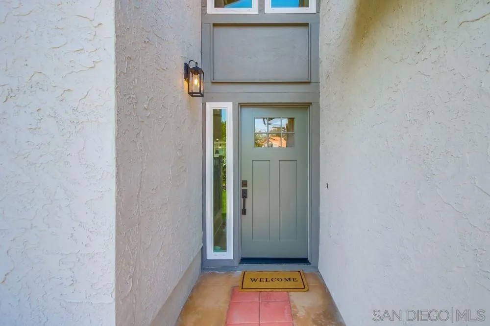 4966 Lakewood Ct