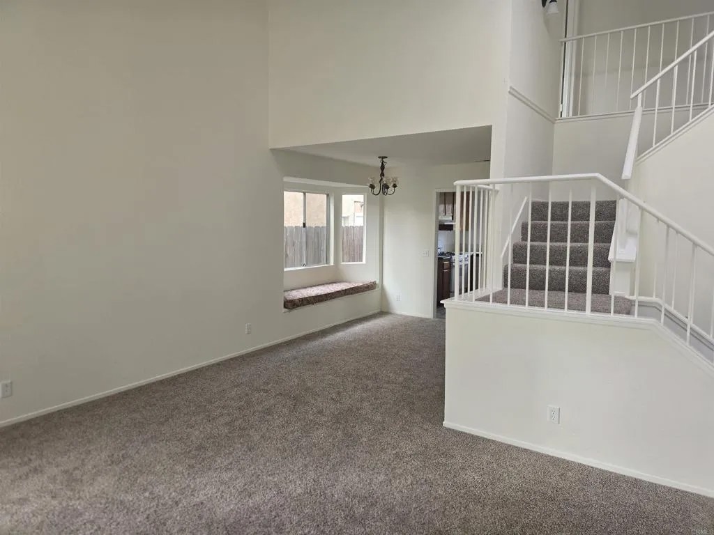 1882 Olamar Way