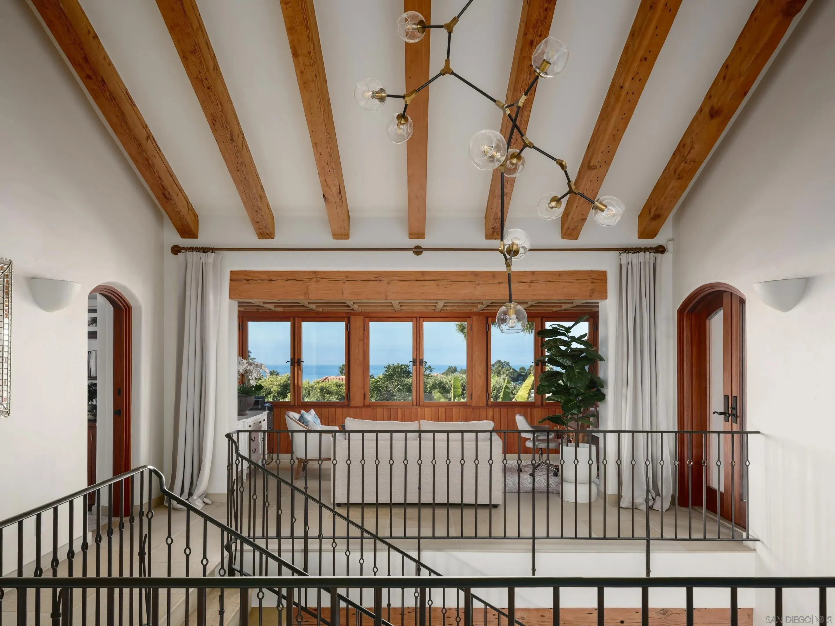 La Jolla, California 92037, United States, 5 Bedrooms Bedrooms, ,4 BathroomsBathrooms,Residential,Active,203510