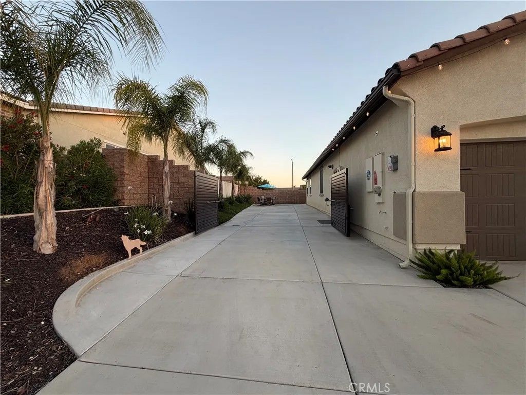Photo of 31421 Darlington Oak DR, Winchester, CA 92596 (MLS # SW26111951)