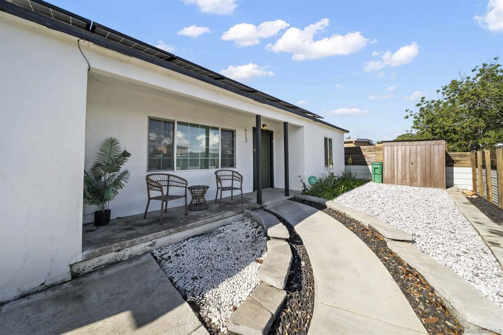 Photo of 710 - 712 Raven St, San Diego, CA 92102 (MLS # 2600454)