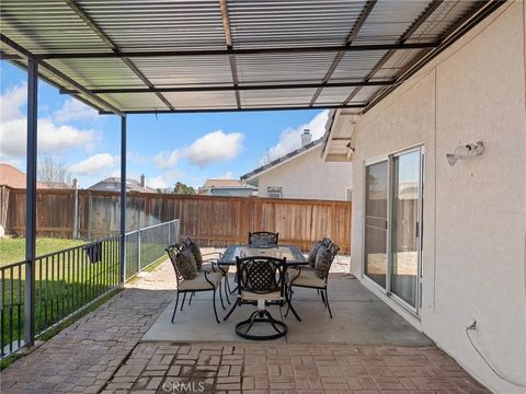 Photo of 15208 Indian Springs Drive, Victorville, CA 92394 (MLS # HD26056435)