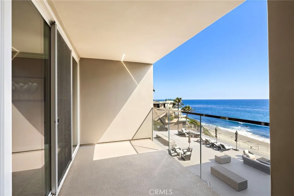 1585 S Coast 65