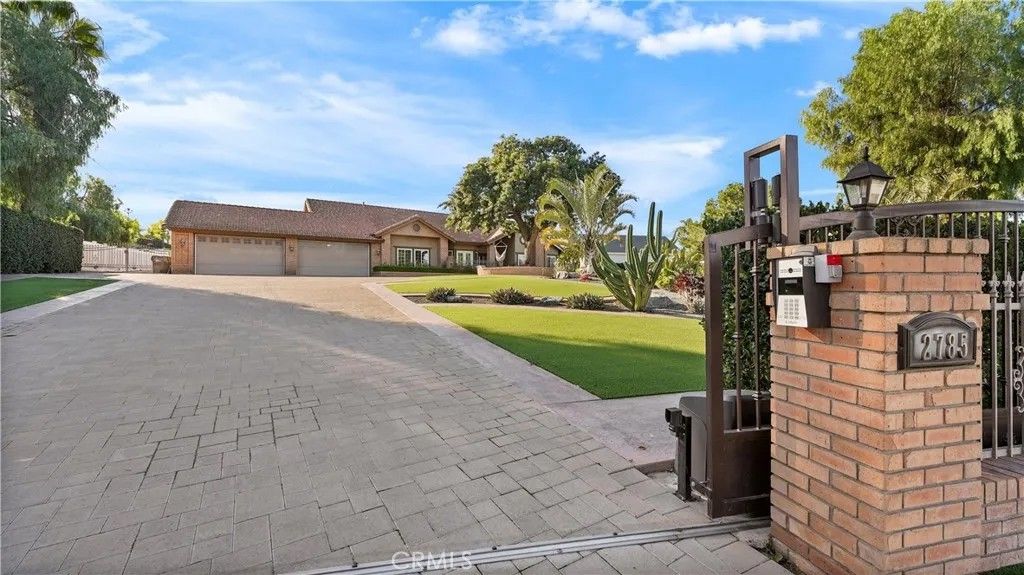 Photo of 2785 State St, Corona, CA 92881 (MLS # IG25280867)