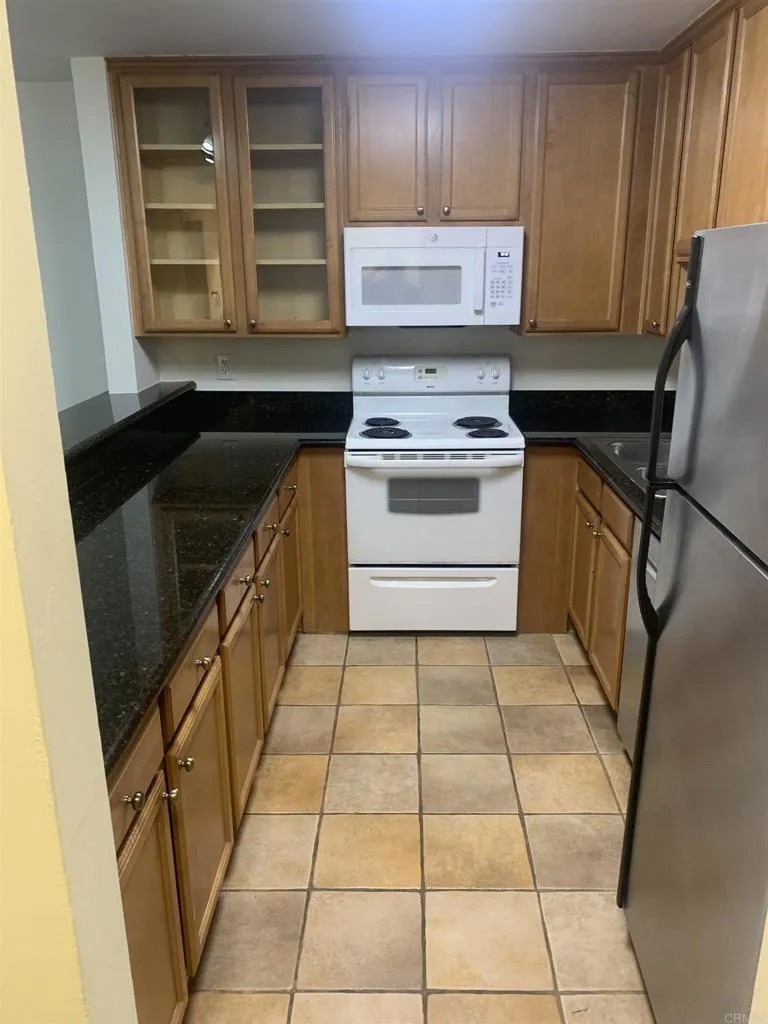 3030 Suncrest dr. 209