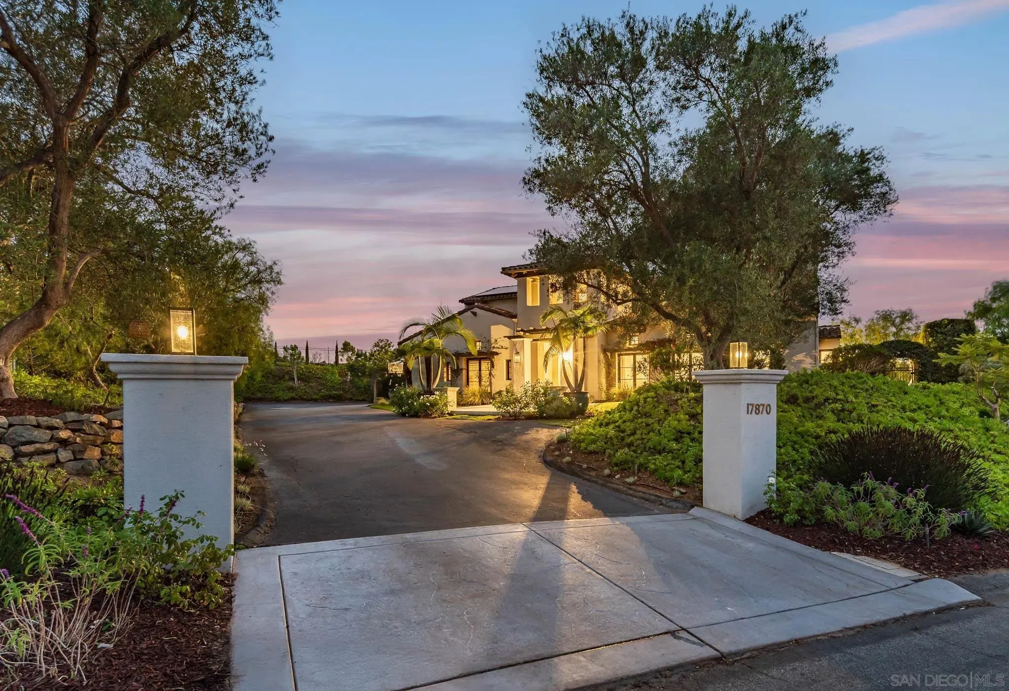 Rancho Santa Fe, California 92067, United States, 4 Bedrooms Bedrooms, ,5 BathroomsBathrooms,Residential,Active,224473