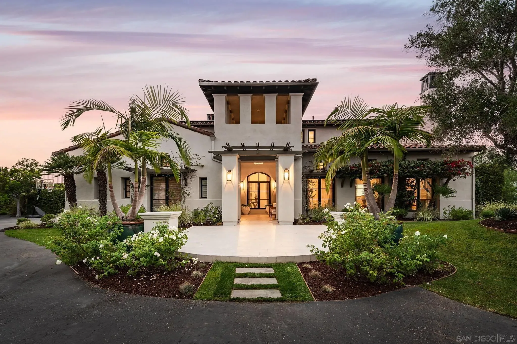 Rancho Santa Fe, California 92067, United States, 4 Bedrooms Bedrooms, ,5 BathroomsBathrooms,Residential,Active,224473