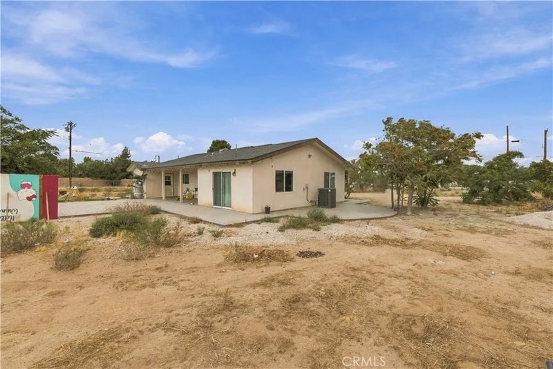 2154 W Avenue M12